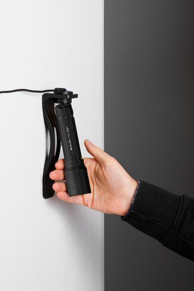 Ліхтар Solidline ST8R, заряджається, з бездротовою зарядкою та настінним кріпленням, 600/250/10, блістер 502215 6008993 фото