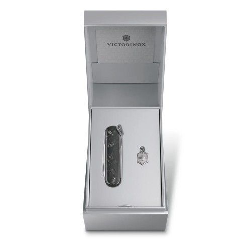 Швейцарский нож Victorinox Classic Brilliant Carbon 0.6221.90 4008808 фото
