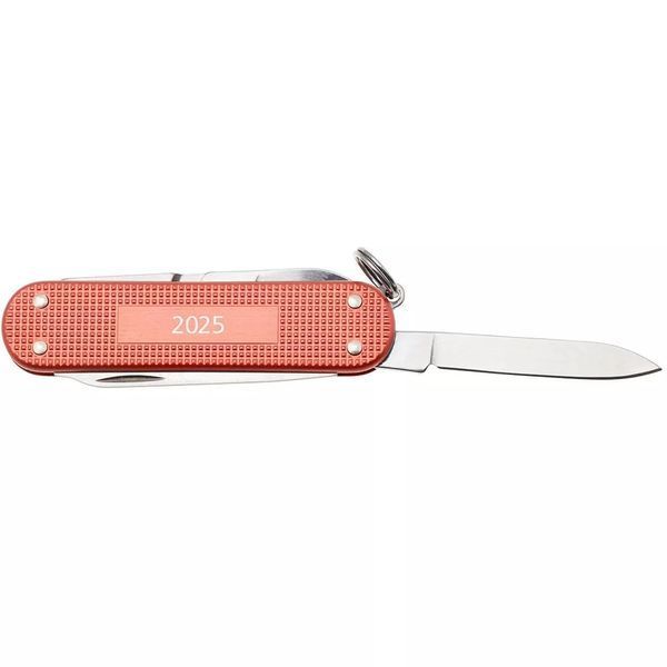 Швейцарський ніж-брелок Victorinox Classic SD Alox Limited Edition 2025 блідо-червоні рифлені накладки Limited Edition 2025 0.6221.L25 V77554109 фото