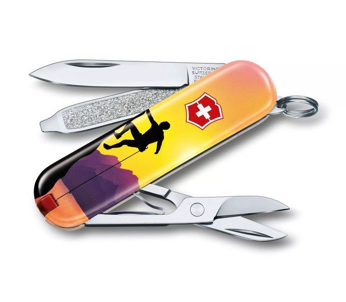 Швейцарський ніж Victorinox Classic Limited Edition Climb High 58 мм 7 функцій (0.6223.L2004) V77552723 фото