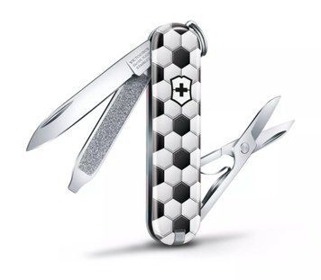 Швейцарський ніж Victorinox Classic Limited Edition World Of Soccer 58 мм 7 функцій (0.6223.L2007) V77552732 фото