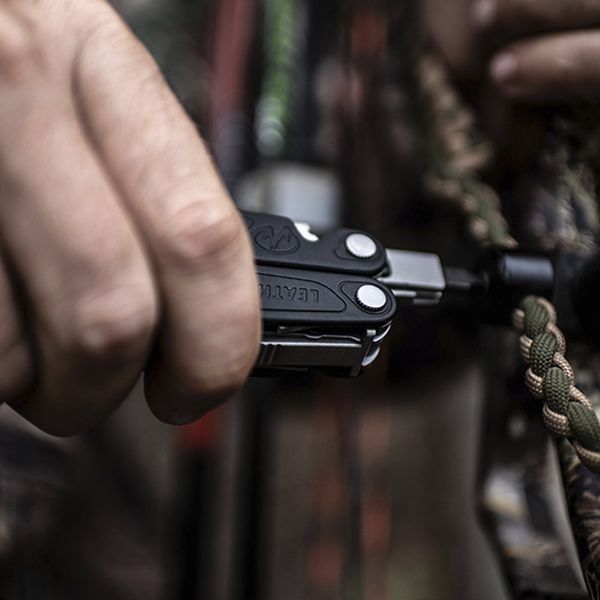 Мультитул Leatherman Charge Plus + шкіряний чохол 832555 4008286 фото