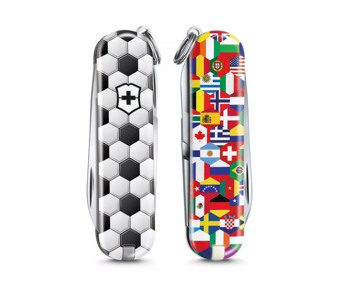 Швейцарський ніж Victorinox Classic Limited Edition World Of Soccer 58 мм 7 функцій (0.6223.L2007) V77552732 фото