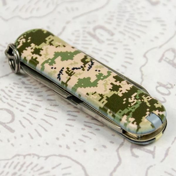 Швейцарський ніж-брелок Victorinox Classic Sd Army Піксель 0.6223.3_W3940pw V77554534 фото