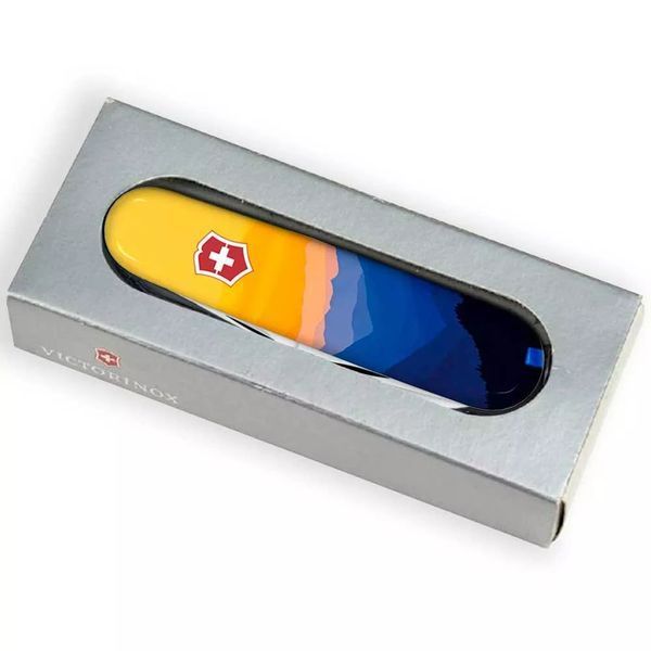 Швейцарський ніж Victorinox Camper Ukraine 91 мм 14 функцій Гірський пейзаж (1.3613.7_T3190pw) V77552752 фото
