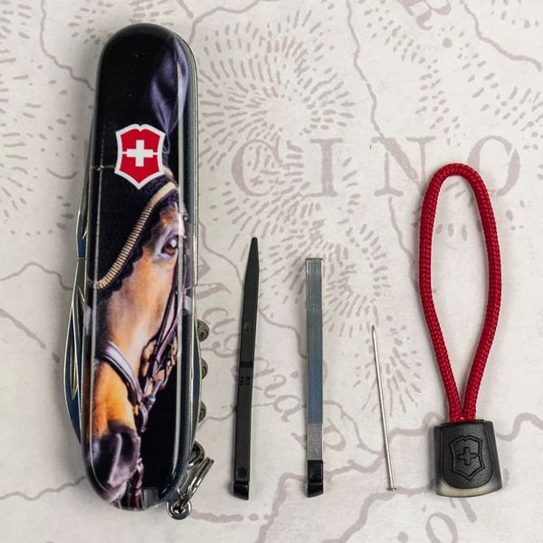 Швейцарский нож Victorinox Spartan Zodiac Королевский конь Черный глянцевый 1.3603.3.Z5290pk V77554158 фото