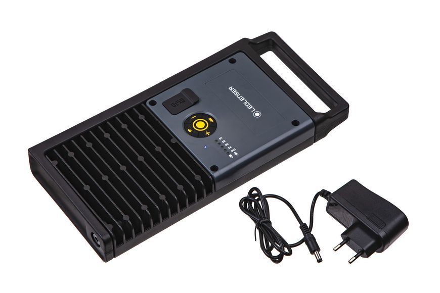Ліхтар-прожектор LedLenser IF8R з функцією Powerbank и Bluetooth-керуванням, заряджається, 4500/2000/400 502002 6007318 фото