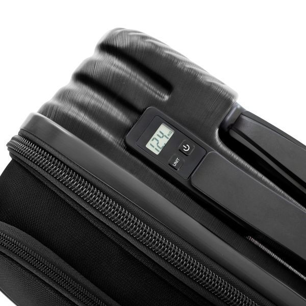 Чемодан Heys Charge-A-Weigh ll (S) Black (10131-0001-21) 929248 фото
