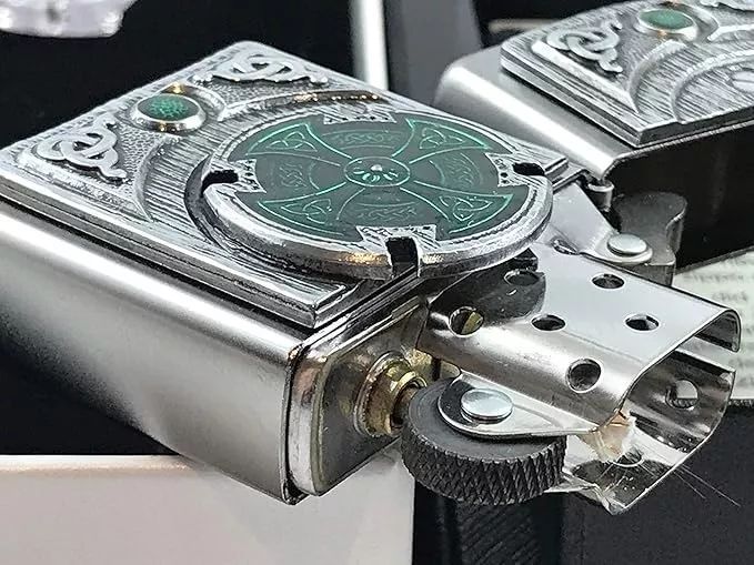 Запальничка Zippo Celtic Green Cross Emblem 2005167 V77553973 фото
