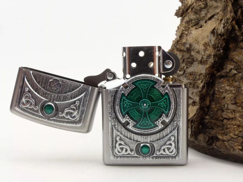Запальничка Zippo Celtic Green Cross Emblem 2005167 V77553973 фото