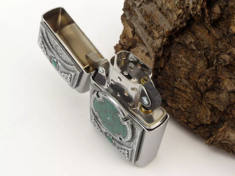 Запальничка Zippo Celtic Green Cross Emblem 2005167 V77553973 фото