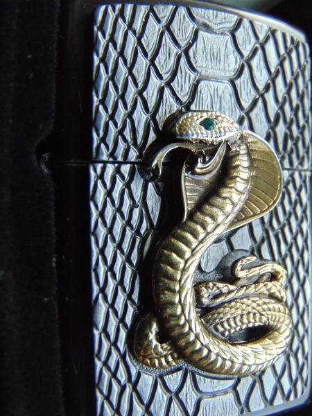 Запальничка Zippo Kobra gold 2005928 V77553993 фото